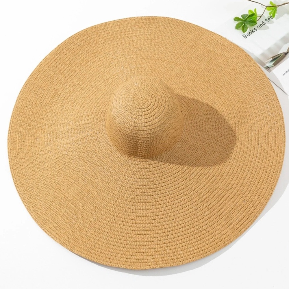 🆕 Oversized Beach Straw Hat